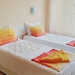 на гости при силвия Obzor